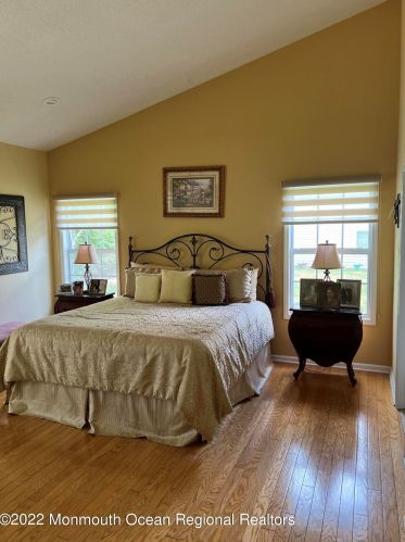 39 Riva Blvd, Bricktown NJ 08723-7983 exterior