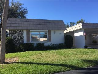 2533 Riverbluff Pkwy, Sarasota, FL 34231-5036