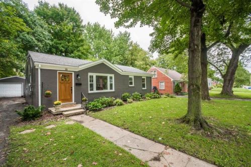 225 Lowry Ln, Lexington, KY 40503-2614