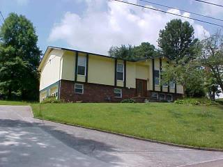 5720 Sourwood Ln, Knoxville, TN 37921-3918