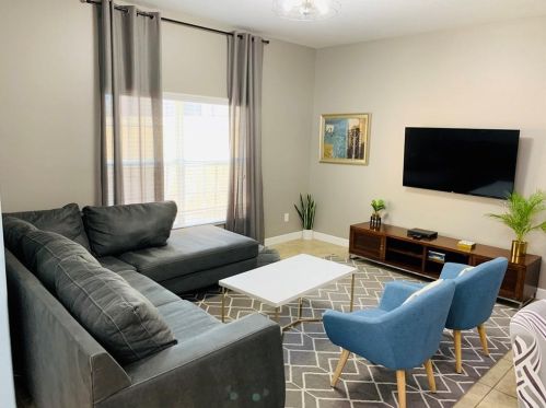 8962 California Palm Rd, Kissimmee FL 34747-1574 exterior