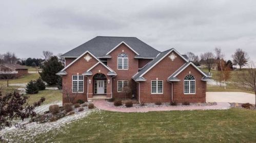 10544 Chickadee Dr, Centralia, IA 52068-9420