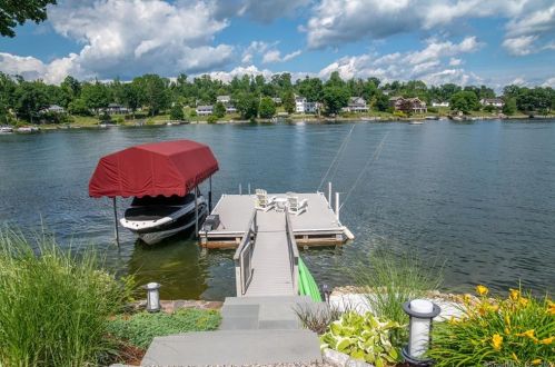 64 Arrowhead Rd, Brookfield Center, CT 06804-1532