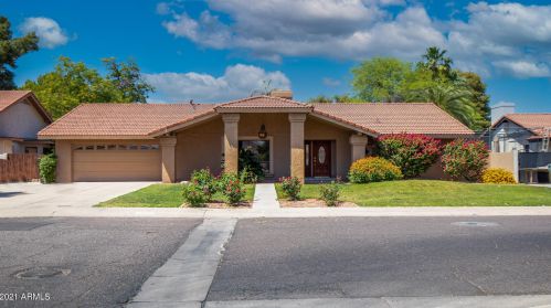 240 Conrad Dr, Phoenix, AZ 85023-5295