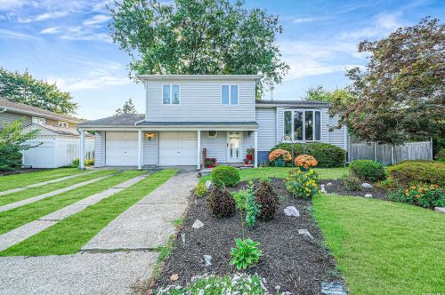 354 19th St, Deer Park, NY 11729-6343