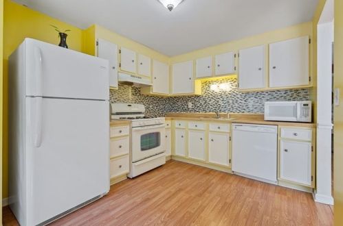 3144 Laurel Ridge Cir, Bridgeville PA  15017-1655 exterior