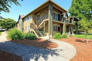 16100 Century Dr, Sherwood OR  97140-8792 exterior