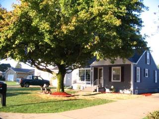 89 James St, Waynesburg, OH 44688-9313