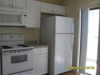 124 Pine Island Cir, Kissimmee FL  34743-8170 exterior