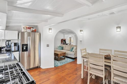 232 Rios Ave, Solana Beach CA  92075-1240 exterior