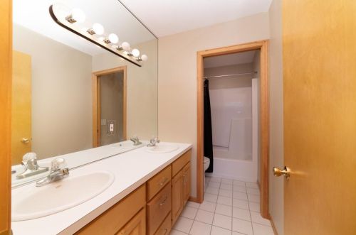 5028 Parrish Ave, Otsego MN 55330-4541 exterior