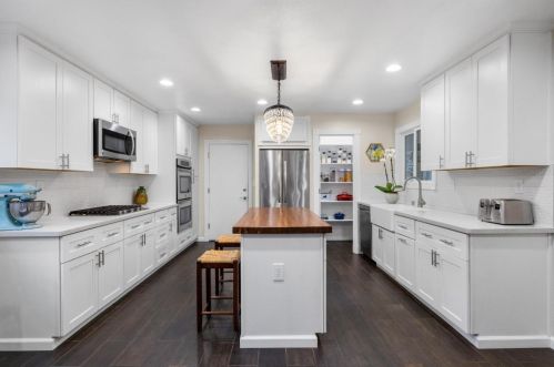 1920 Claremont Dr, San Bruno CA  94066-2716 exterior