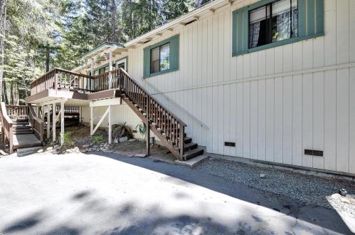 5750 Lupin Ln, Pacific House, CA 95726-9490