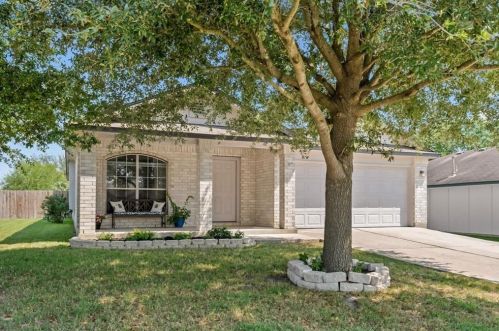 279 Marquitos Dr, Uhland, TX 78640-5505
