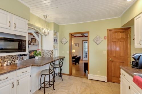 77 Rollstone Ave, West Sayville NY  11796-1309 exterior
