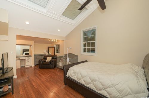 53 Rogues Path, Huntington Station NY  11746-2736 exterior