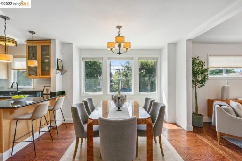 5904 Canning St, Oakland CA 94609-1306 exterior