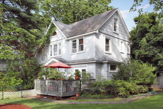 377 15th St, Norwood, NJ 07648-2305