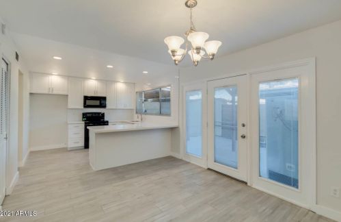 4447 Solano Dr, Glendale AZ  85303-4618 exterior