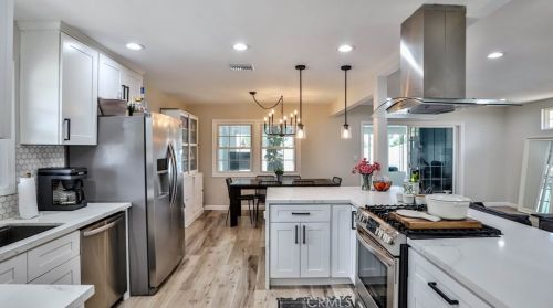8469 Santa Fe Dr, Buena Park CA  90620-3132 exterior