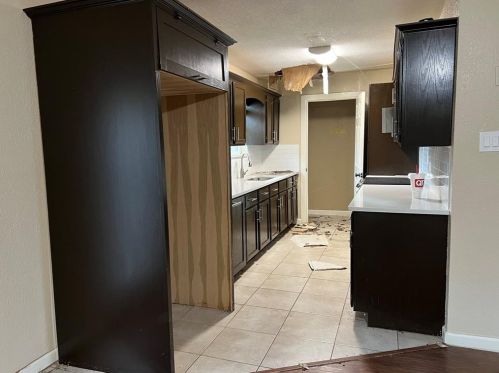 3404 Royal Crst Dr, Fort Worth TX 76140-2716 exterior