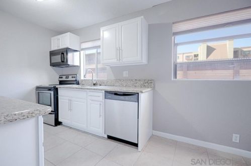3140 Midway Dr, San Diego, CA 92110-4508