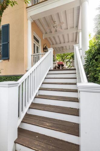 75 Sowell St, Mount Pleasant SC  29464-2660 exterior