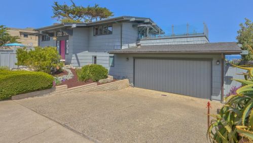 1136 Beacon Ave, Del Monte Park CA  93950-2106 exterior