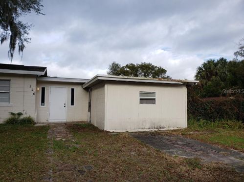 226 Hill Ave, Deland, FL 32724-4613