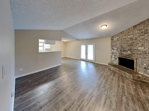 1912 Wurzburg Dr, Fort Worth, TX 76134-3311