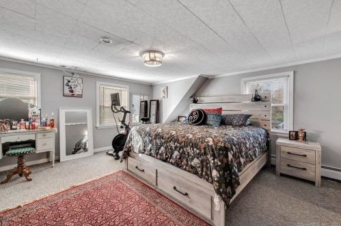 352 Shrub Rd, Bristol CT  06010-2473 exterior