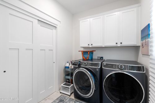 2 Faculty Dr, Beaufort SC  29907-2528 exterior