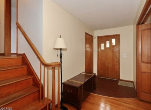 1376 Wood Valley Rd, Mountainside, NJ 07092-1853
