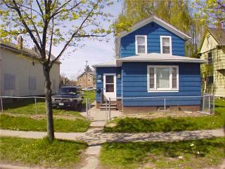 231 Saratoga Ave, Rochester, NY 14608-1105
