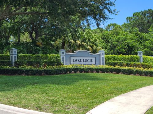 8300 Maidencane Pl, Fort Pierce, FL 34952-2621