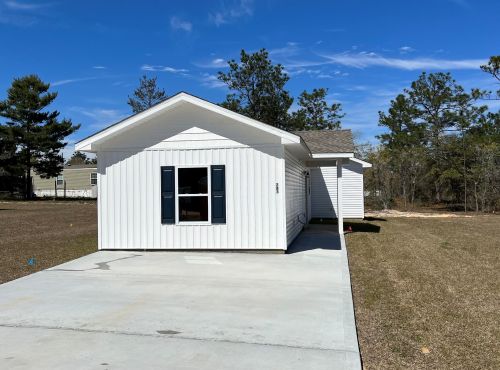 283 Laurel Ln, Defuniak Springs, FL 32433-6528