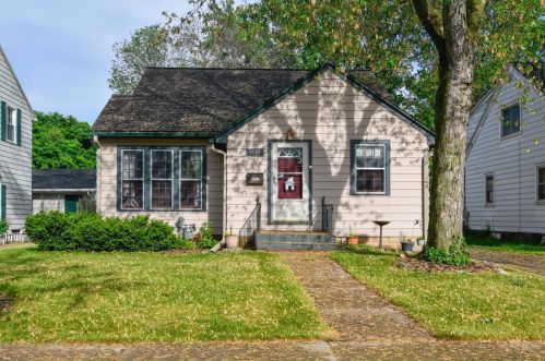 1133 12th Ave, Green Bay, WI 54304-2672