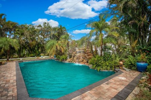 125 18th St, Cape Coral, FL 33909-0092