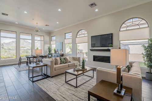 10738 Greenway Rd, Scottsdale, AZ 85255-1811