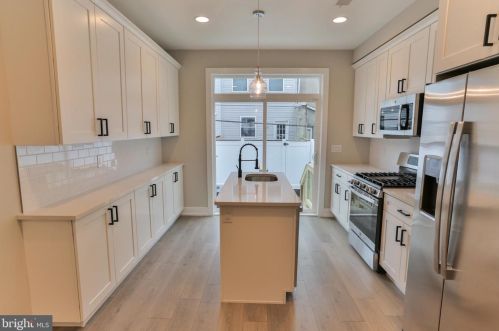 618 Mckean St, Philadelphia PA 19148-2208 exterior