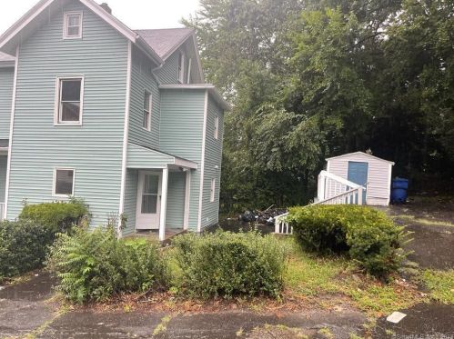 53 Merry St, Waterbury, CT 06706-1542
