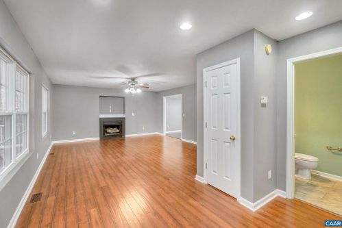 27 Bearwood Dr, Bybee VA  22963-2843 exterior