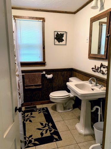 552 2nd Nh Tpke, Hillsboro NH  03244-4615 exterior