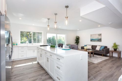 4137 Auburn Ave, Oceanside CA  92056-6018 exterior