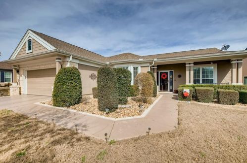 105 Nueces Trl, Georgetown, TX 78633-5062
