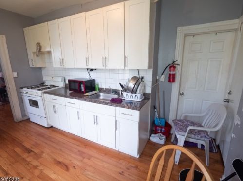 9 17th St, East Orange NJ  07017-5119 exterior