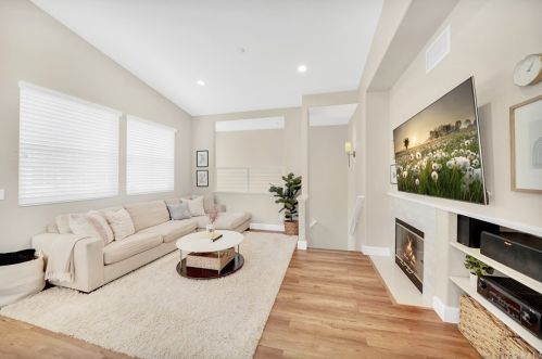 1406 Elk Grv, Irvine, CA 92618-4030