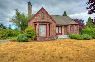5048 A St, Tacoma, WA 98408-7615