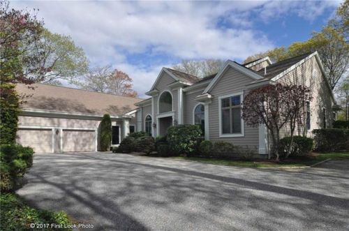 5 Scott Dr, Lincoln, RI 02865-4556