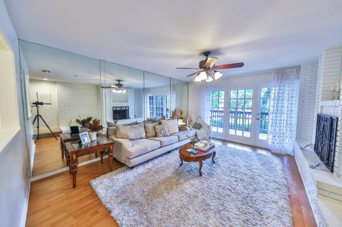 1033 Love Ln, Apopka, FL 32703-4518